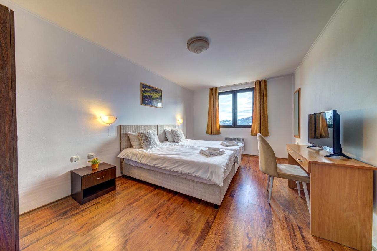 Aparthotel Silver Hills Free Parking สโมลยัน ภายนอก รูปภาพ