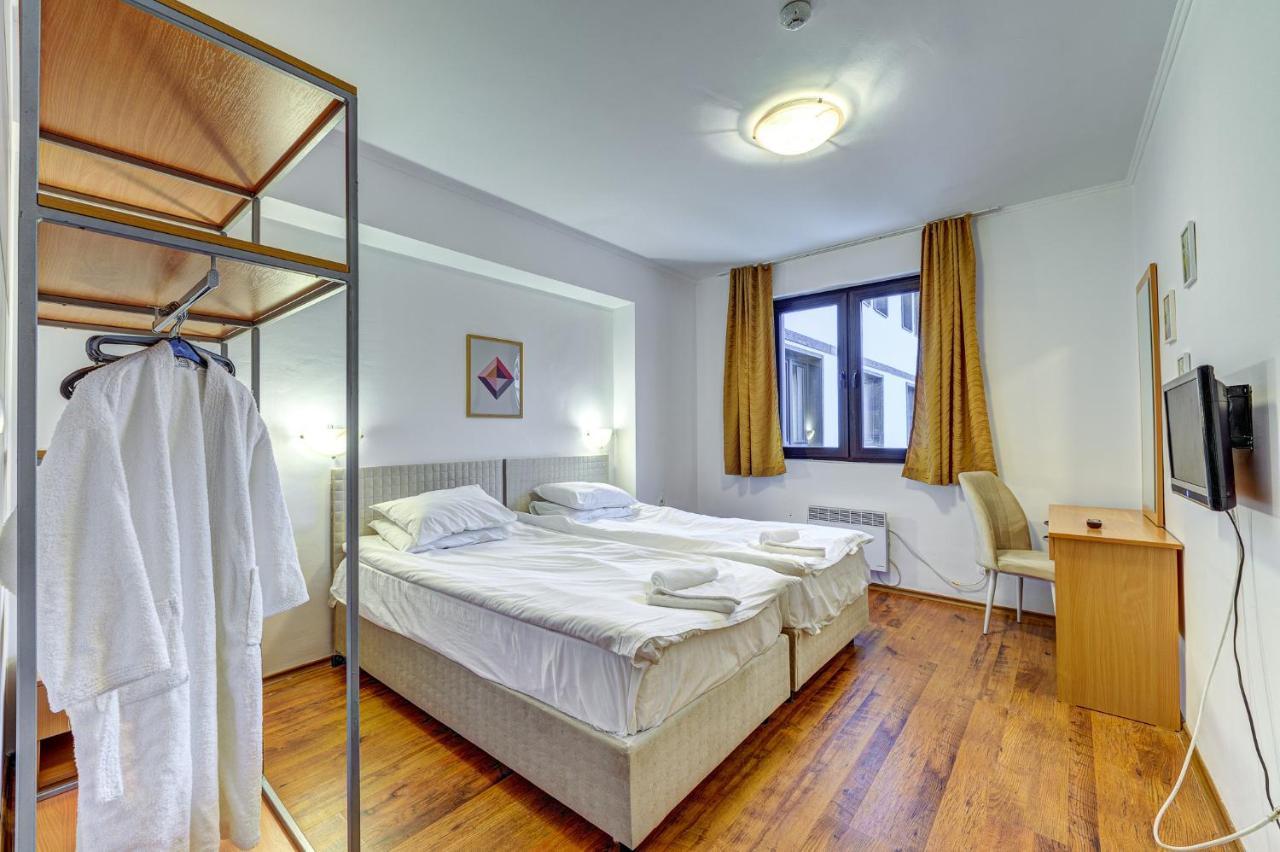 Aparthotel Silver Hills Free Parking สโมลยัน ภายนอก รูปภาพ